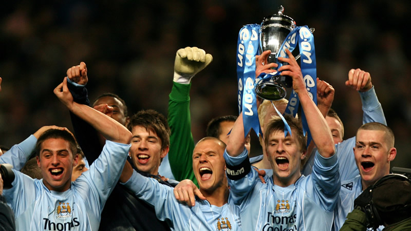 孙继海：邵佳一是现阶段适合担任国足主帅的人（孙继海：当下执教国足最合适的人选是邵佳一）