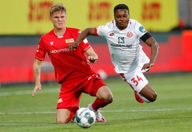 外媒评世界杯百大球星：姆巴佩领跑，哈兰德第2，梅西第8，C罗仅列25（外媒评选世界杯百大球星榜：姆巴佩居首，哈兰德第二，梅西第八，C罗仅第25位）