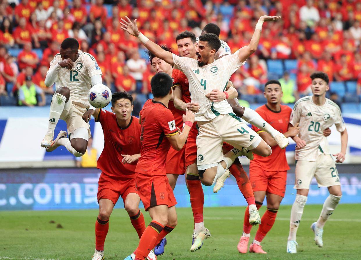 2025中超助攻榜：纳萨里奥、克雷桑9次并列第一，韦世豪8次（2025中超助攻榜出炉：纳萨里奥与克雷桑9助并列榜首，韦世豪8助紧随其后）