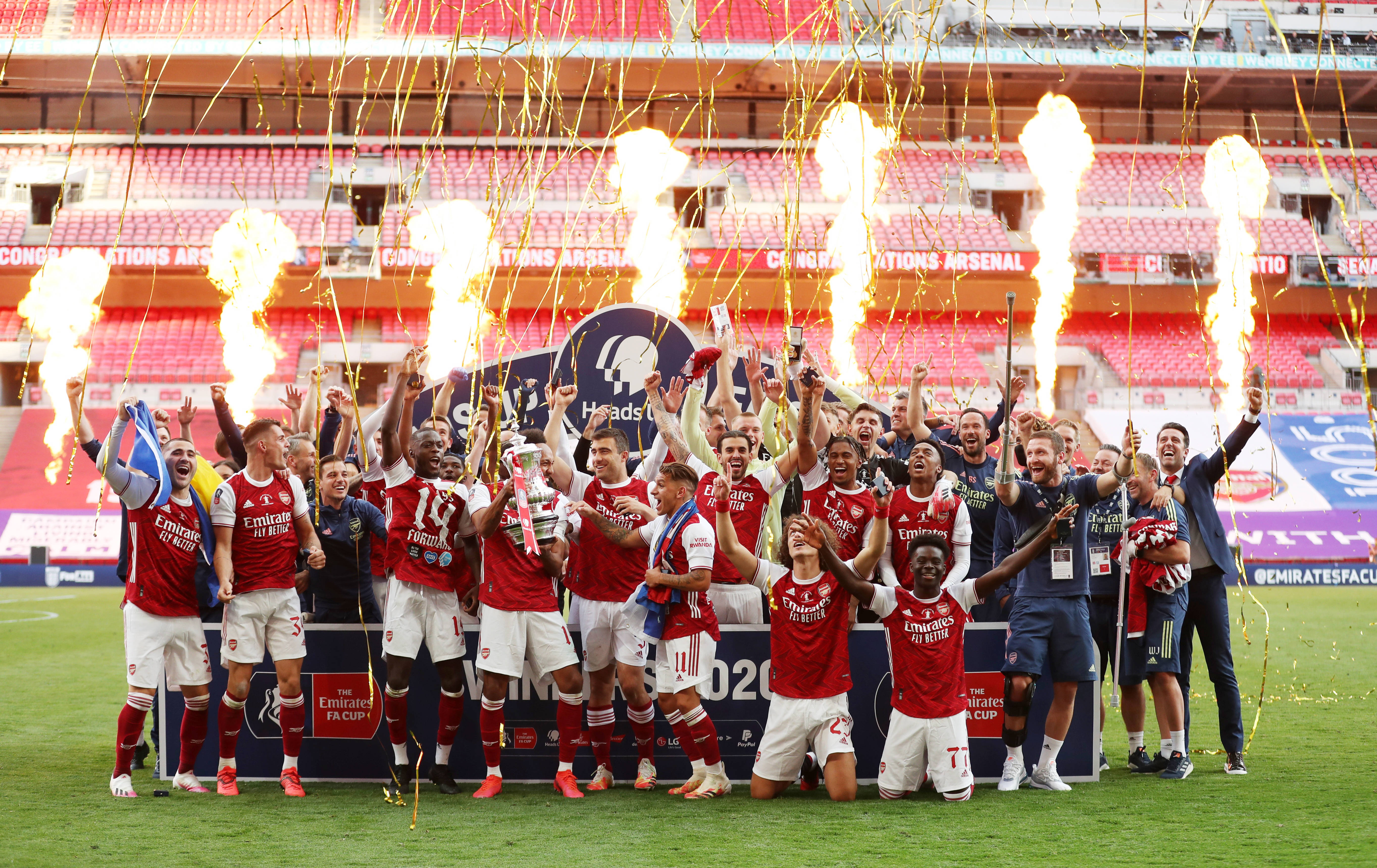 TA：青训瑰宝弗雷迪-波茨崭露头角，铁锤帮传承再续新章（TA：弗雷迪-波茨横空出世，铁锤帮青训薪火相传）