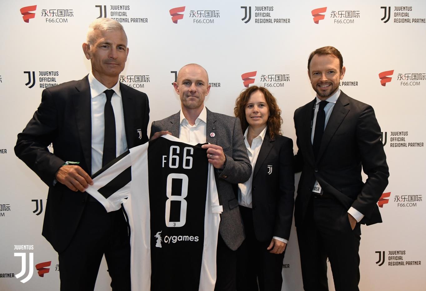 渝媒介绍重庆铜梁龙冲超庆典：也是新股东形象的首次集中展示（渝媒解读重庆铜梁龙冲超庆典：新股东形象首次集中亮相）