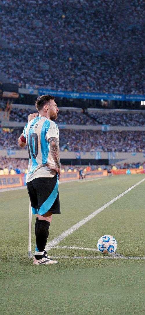 拉波尔塔：皇马代表权力，巴萨代表自由；队中大牌太多通常行不通（拉波尔塔：皇马象征权势，巴萨象征自由；堆砌大牌多半行不通）