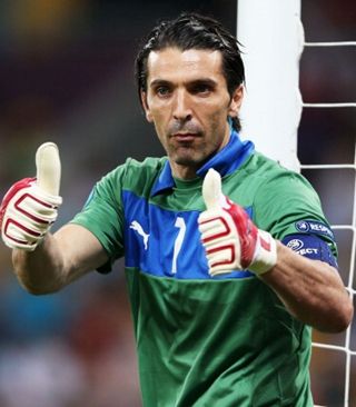 里奇接受采访谈球队0比1不敌拉齐奥：输球感到很遗憾，我还需要继续进步（里奇采访谈0-1负于拉齐奥：遗憾失利，我仍需提升）