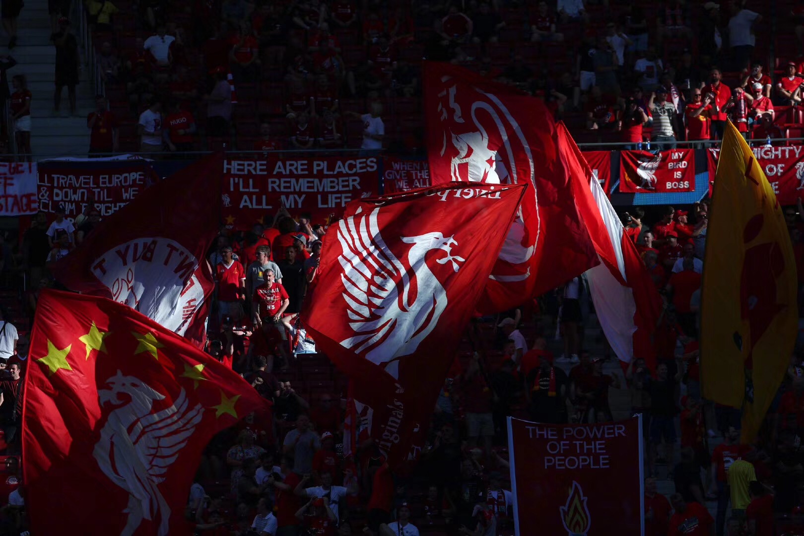 卖奖杯、卖主力、等收购，破产后的球队何去何从（破产清算：卖杯甩将盼接盘，球队未来路在何方）