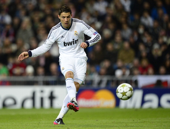 都体：弗拉霍维奇遭遇左腿拉伤，预计将缺阵至今年年底（《都灵体育报》：弗拉霍维奇左腿拉伤，预计缺席至今年年底）