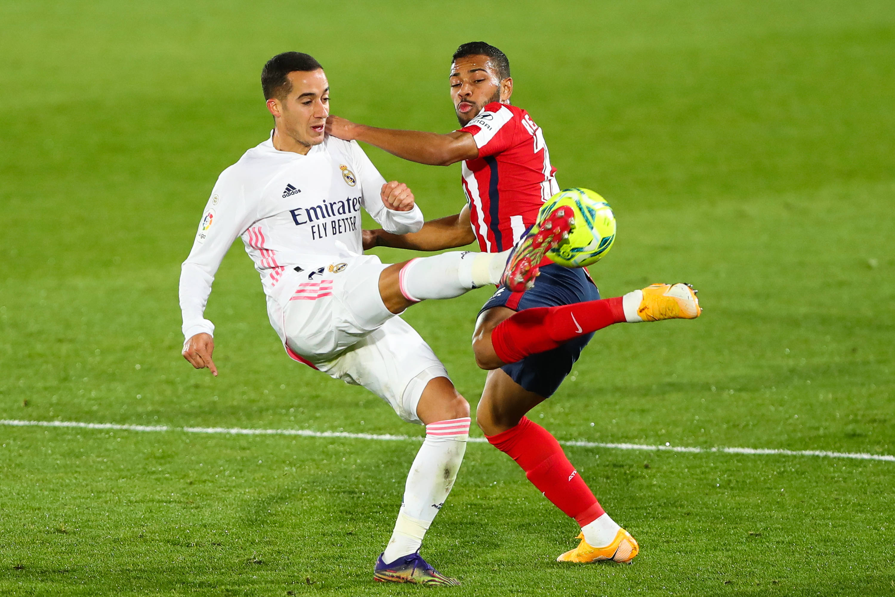 格拉斯纳：我没考虑自己的未来，比赛太多没时间谈续约（格拉斯纳：赛程密集无暇谈续约，未来尚未考虑）