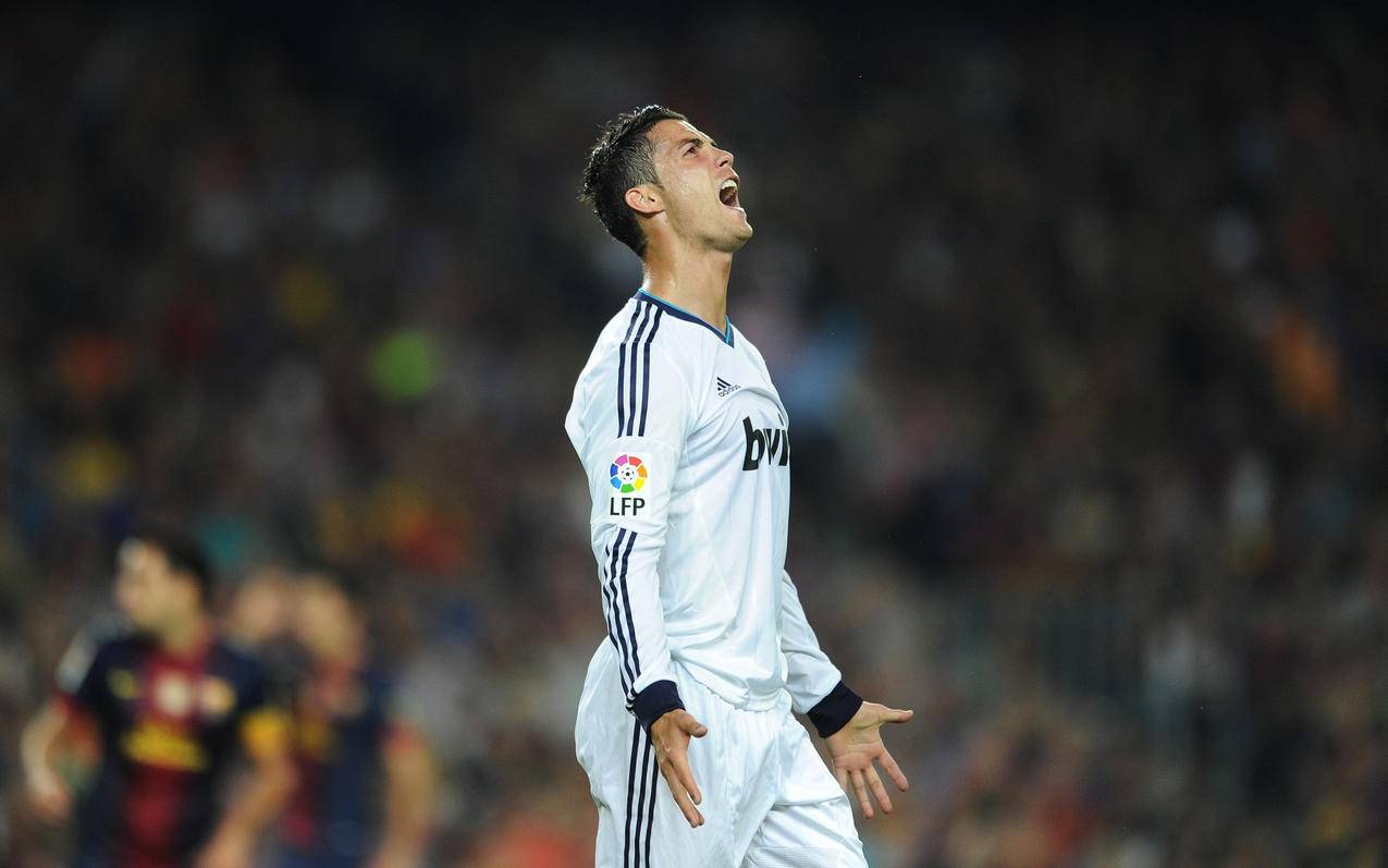 维斯塔潘起步良好暂时领跑，皮亚斯特里过掉诺里斯上至第2（维斯塔潘发车强势暂居榜首，皮亚斯特里超越诺里斯升至第二）