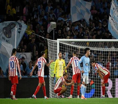 罗马诺：曼城在关注费耶诺德右后卫里德，拜仁也对他有意（罗马诺：费耶诺德右后卫里德获曼城考察，拜仁同样关注）