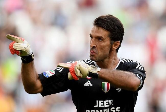 澳超半场：鲁弗推射建功，惠灵顿凤凰暂1-0阿德莱德联（澳超半场战报：鲁弗低射破门，惠灵顿凤凰暂以1-0领先阿德莱德联）